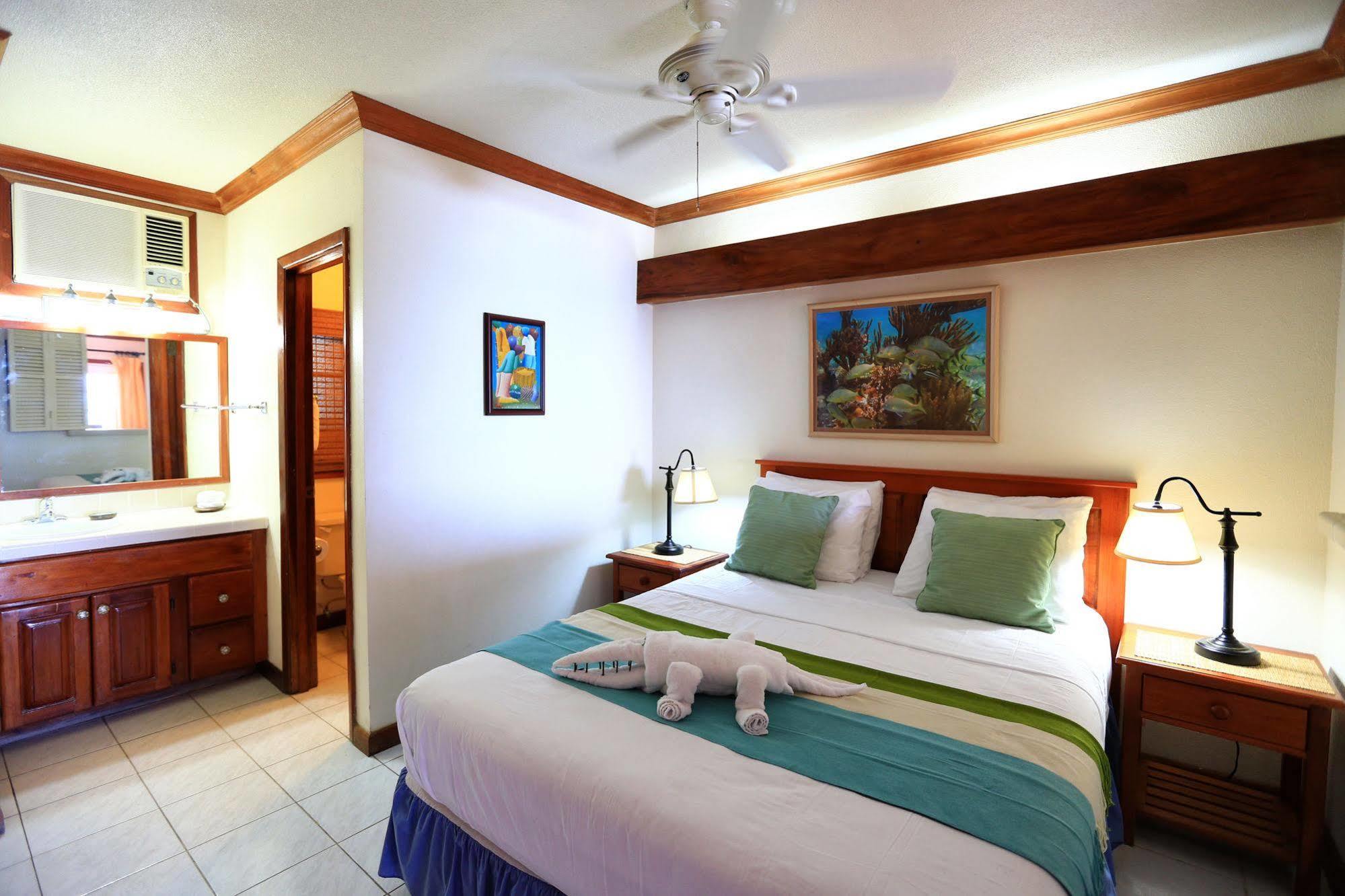 Mayan Princess Hotel San Pedro  Esterno foto
